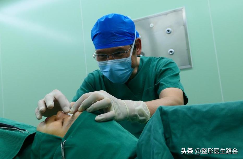 全脸整形记录恢复过程,女孩整形全过程