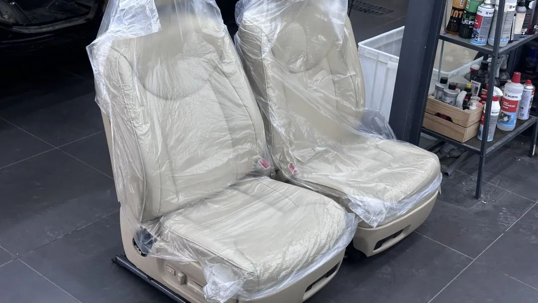 大哥12万买2005年售价100万的凌志LS430，含泪又花10万翻新才能开