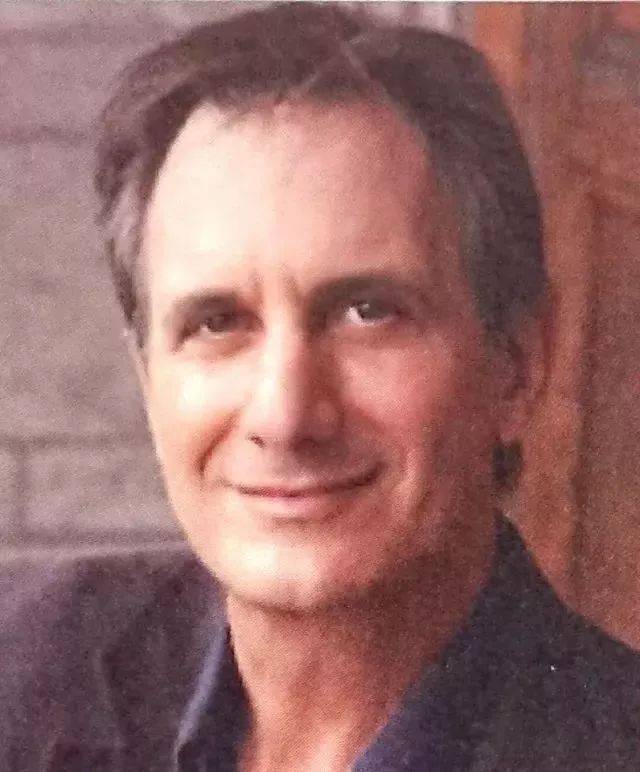 他，给现代人提供了一套治愈自身创伤的有效方法