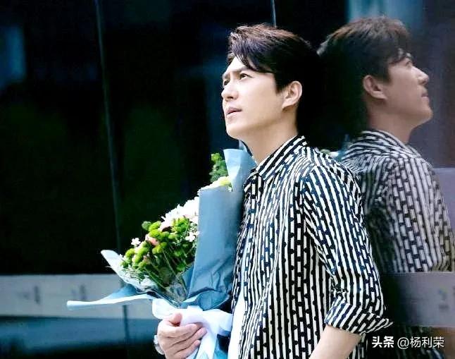 纵有疾风起人生不言弃靳东同款,纵有疾风起靳东的感触