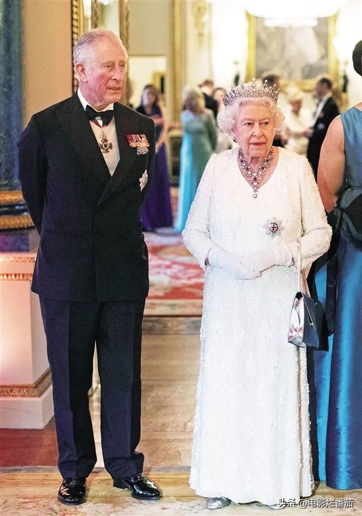 英国女王最有价值的珠宝,英女王去世她的王冠谁继承