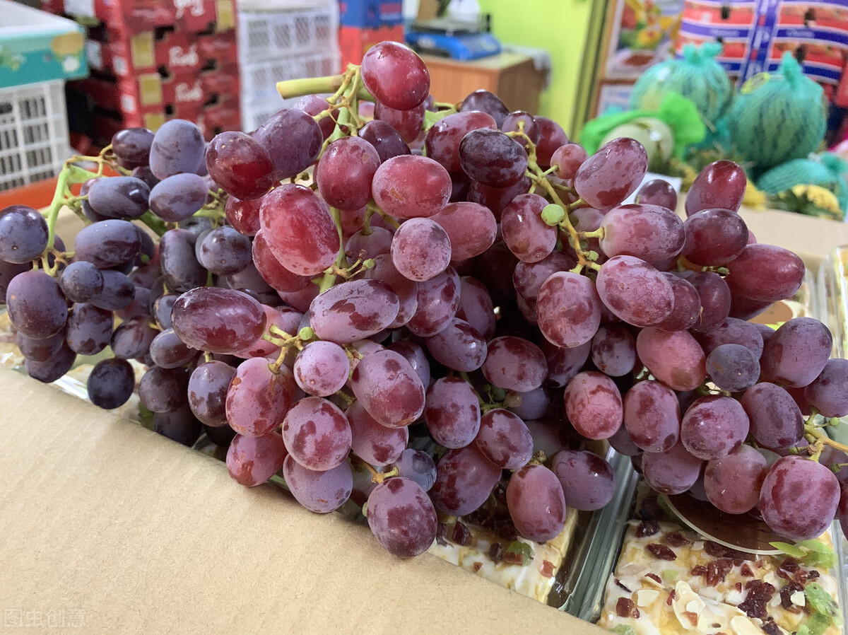 “提子”是葡萄吗？如果是，为什么要把一些葡萄又称为提子？