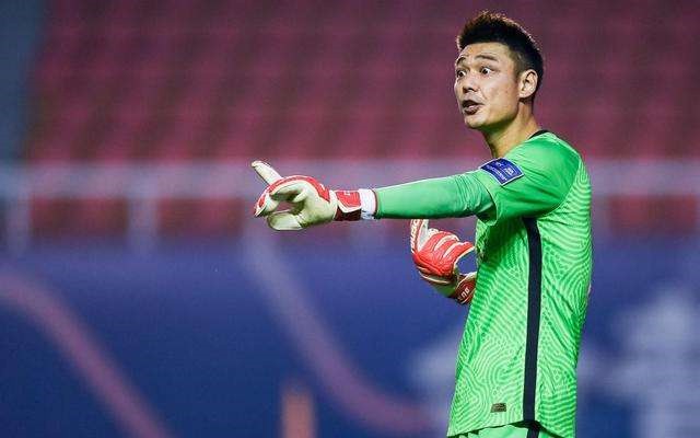 曾诚申花门将视频,广州恒大门将曾诚年薪多少