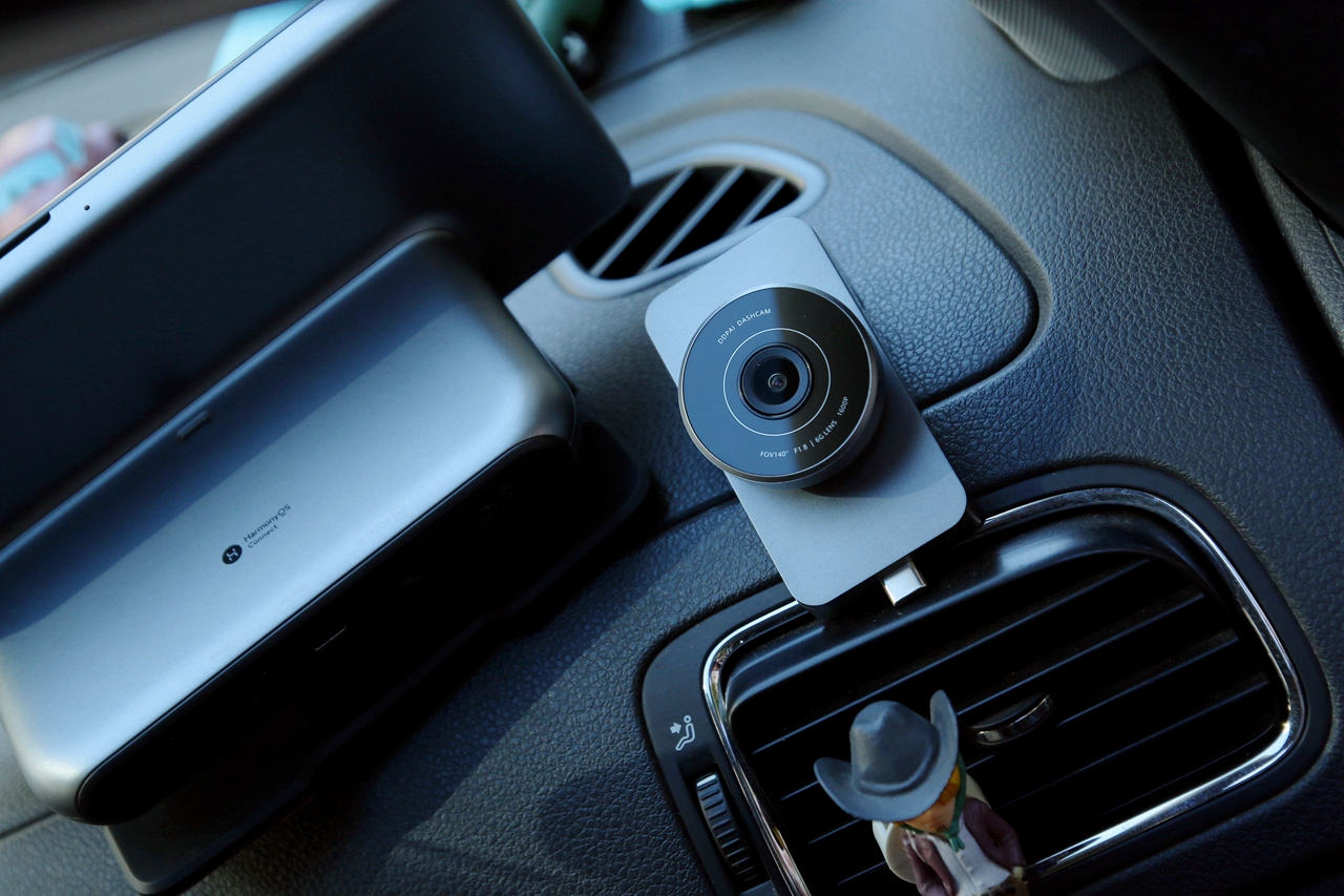 华为鸿蒙智联车载智慧屏评测,鸿蒙车载智慧屏s50要不要流量