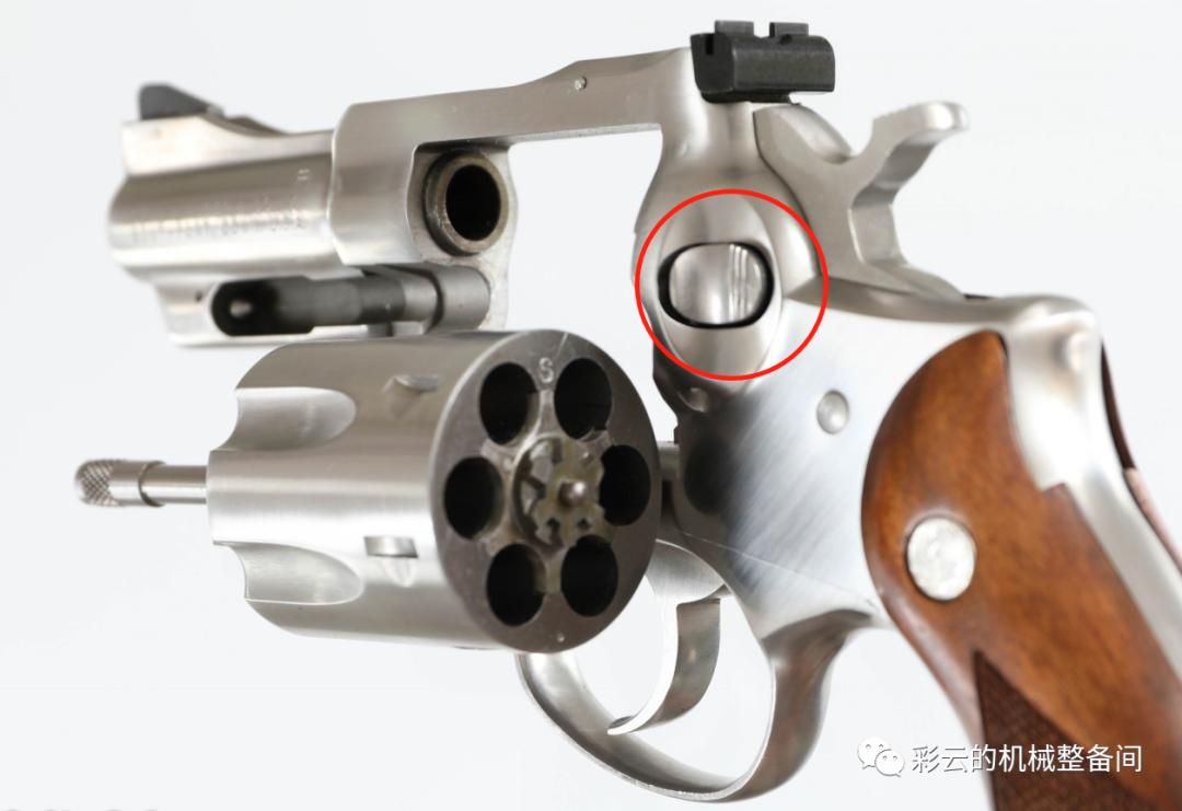 长枪管银闪闪的转轮就是柯尔特蟒蛇？别被骗了，这是鲁格的产品