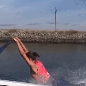 搞笑超逗动图你不笑算我输,搞笑段子一张图