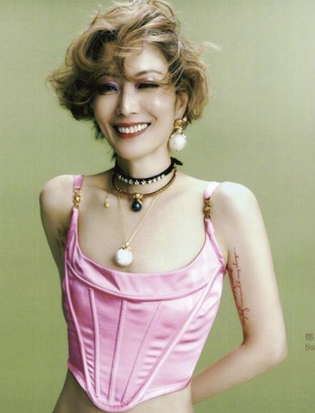 50岁女人不衰老的秘诀,50岁冻龄女人的保养