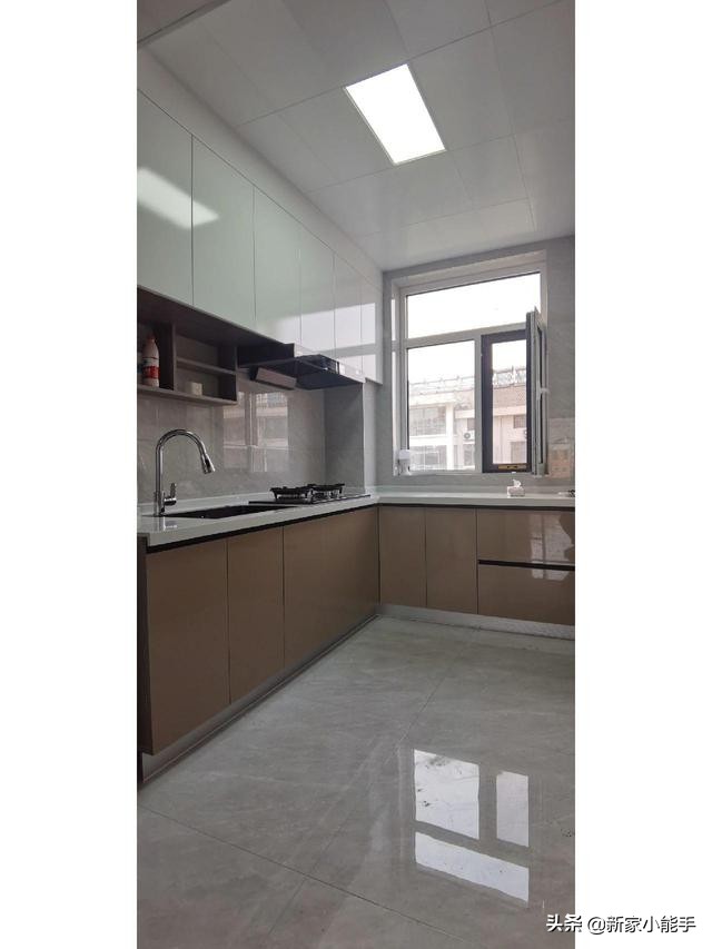 新房装修请人打扫费用,新房装修花了8万全屋柜子