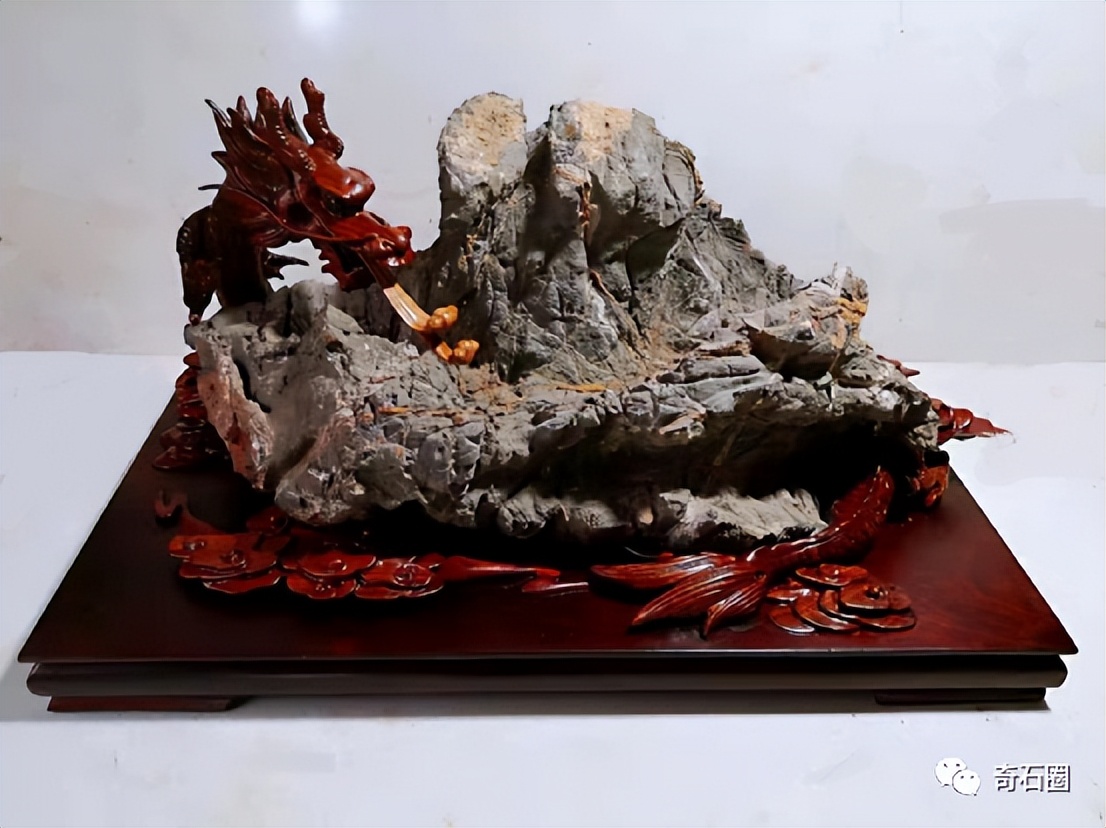 “带窝窝的石头”入围作品展播