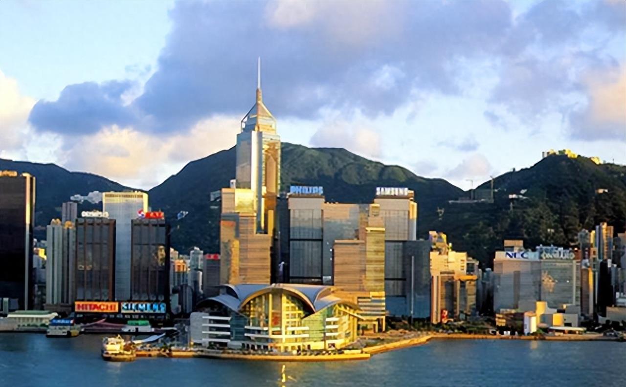 撼动世界的人民币抗战！究竟谁能守卫香港？