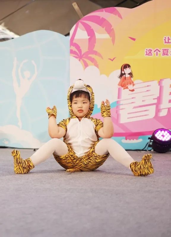 舞蹈表演培训推荐哪家,舞蹈机构还是舞蹈学校