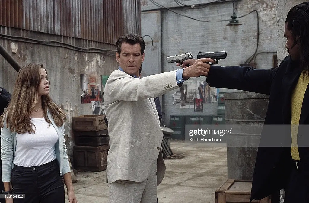 007女版电影,007系列电影里的最漂亮女人