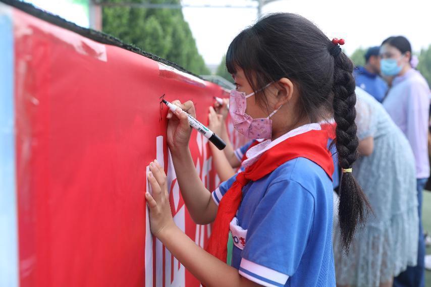 校园杯足球联赛开幕,足球联赛暨校园足球