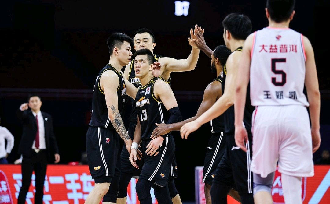 辽篮神射杨鸣十记三分,杨鸣12分3板