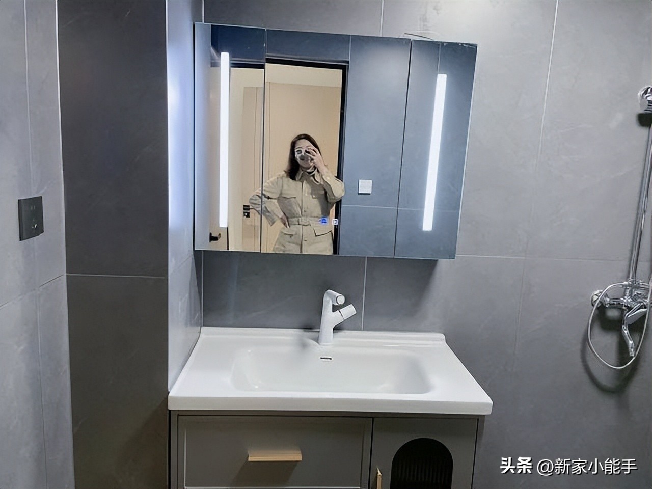 装修什么灰色好看又实用,灰色最耐脏装修效果图