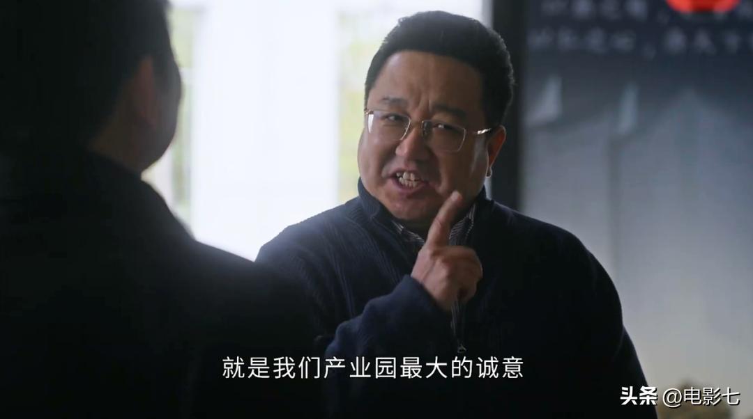 把《后浪》争议声放一放，这5位实力派一出场，演技令人赞不绝口