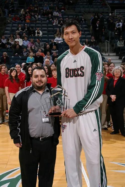 中国男篮姚明时代在亚洲的统治力,姚明时代的中国男篮能打赢美国吗