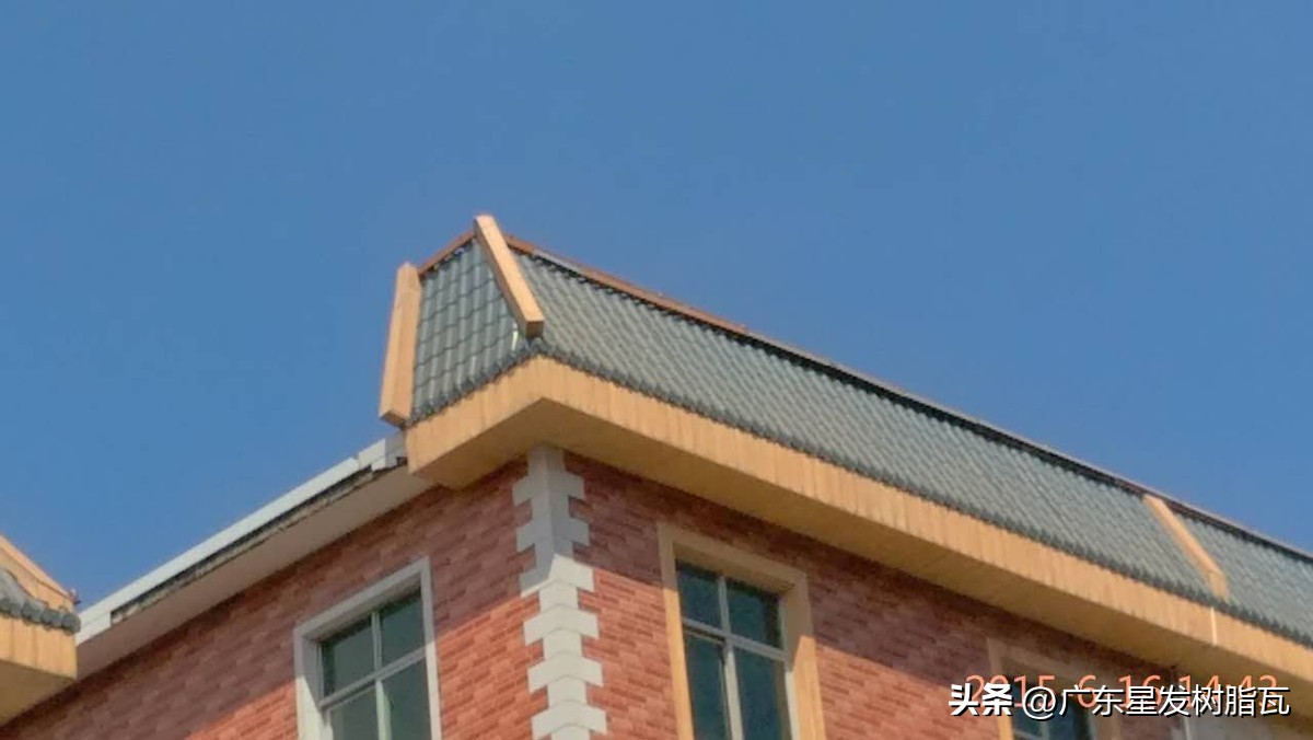 农村自建房屋顶树脂瓦价格,100平的房子盖树脂瓦要多少钱