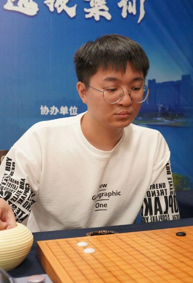 亚运会围棋选拔第三轮棋谱柯洁,亚运会围棋柯洁战绩