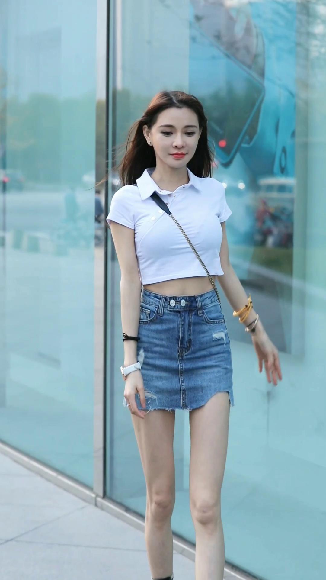 侃爷生日派对寿司,侃爷为朱莉亚庆生