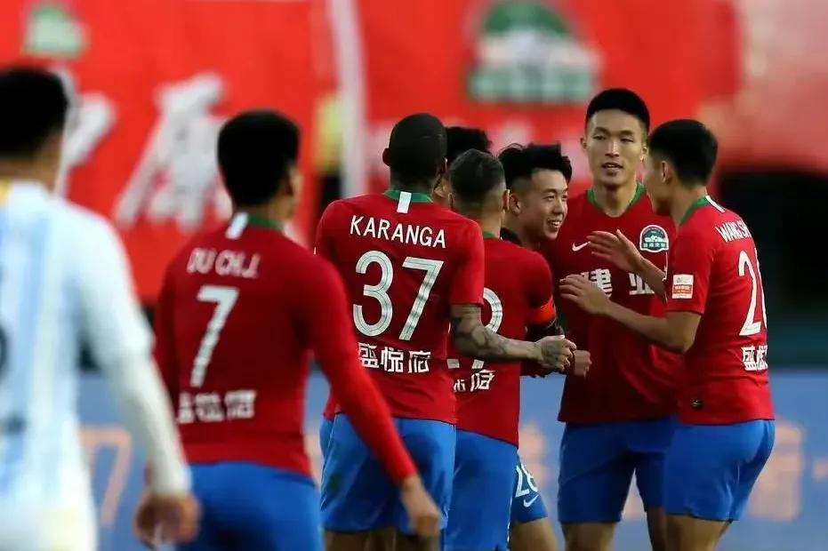 元旦假期开着大唐打卡郑州（河南建业）航海体育场