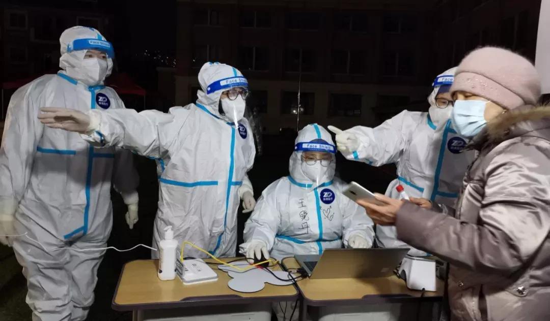 党员下沉社区携手助力疫情防控,滨海农商行疫情