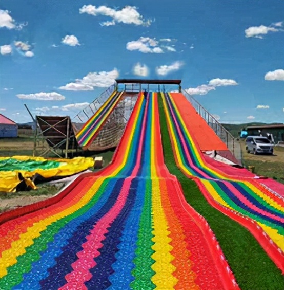 七彩滑道网红视频,七彩网红滑道完整版