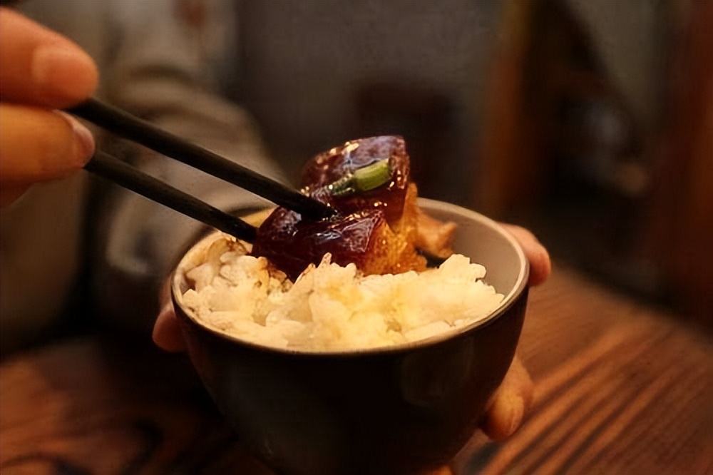 网易老总丁磊养猪,网易创始人兼ceo丁磊爱好养猪