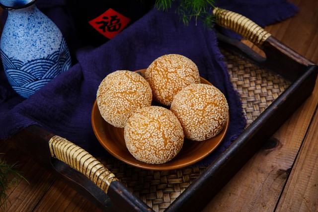 上海特色美食糕点有哪些,上海街头美食小吃推荐一下