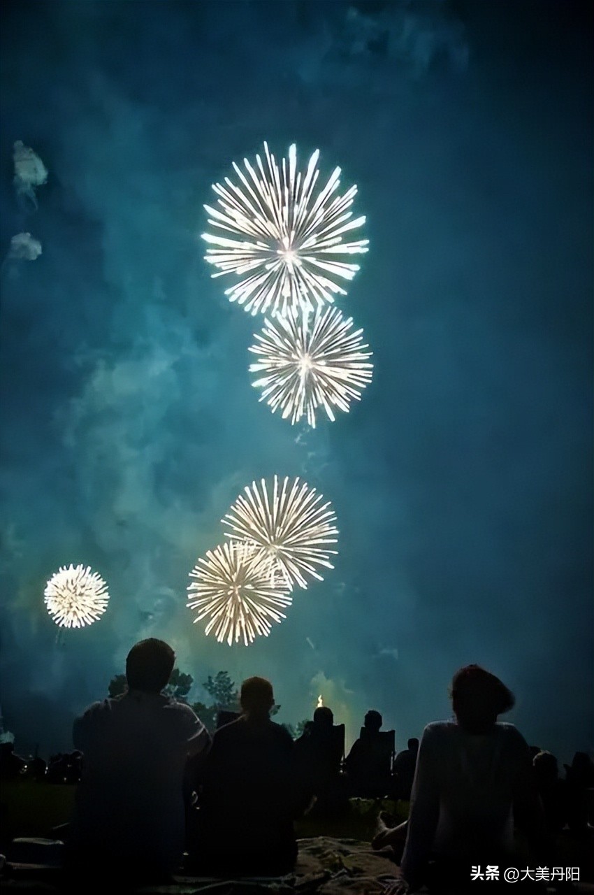 二毛不一样的烟火,二毛的夜晚