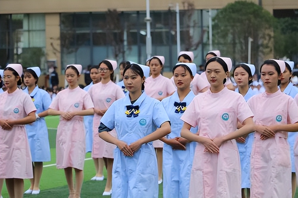 医疗专业学什么好就业女生,医学生就业前景好专业对口