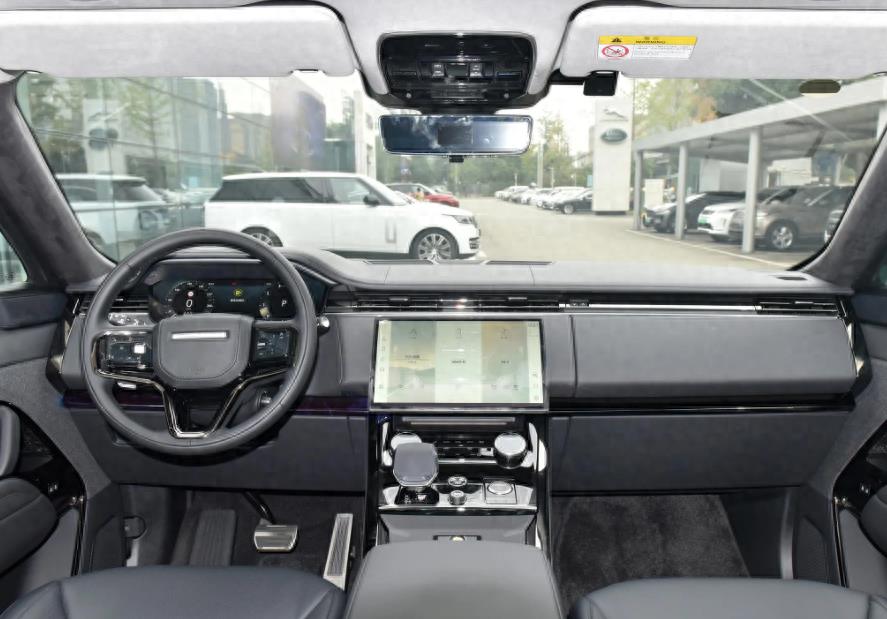 最新款路虎揽胜运动版现在价格,全新路虎揽胜典范加长预售价