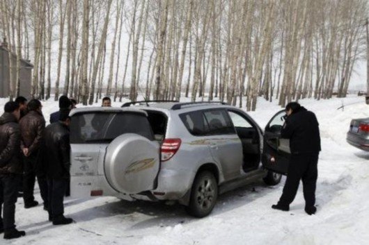 东北男子偷车发现车里有小孩,吉林偷车男掐死男婴