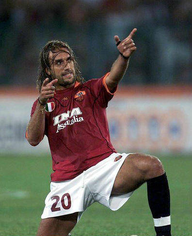 足坛十大前锋对应的十大兵器,足坛十大前锋伊布