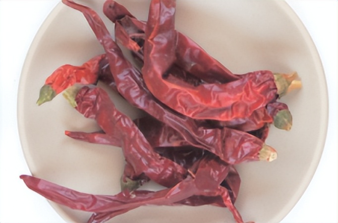 卤菜用哪种辣椒最好,卤菜的辣椒配方视频教程