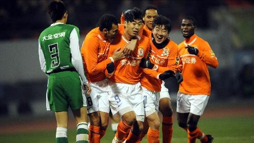 中超泰山队夺冠合集,中超山东泰山队2018年比赛集锦