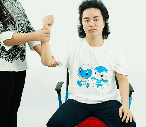 长时间站立大腿肌肉酸痛怎么缓解,肌肉酸痛可以通过有氧运动缓解么