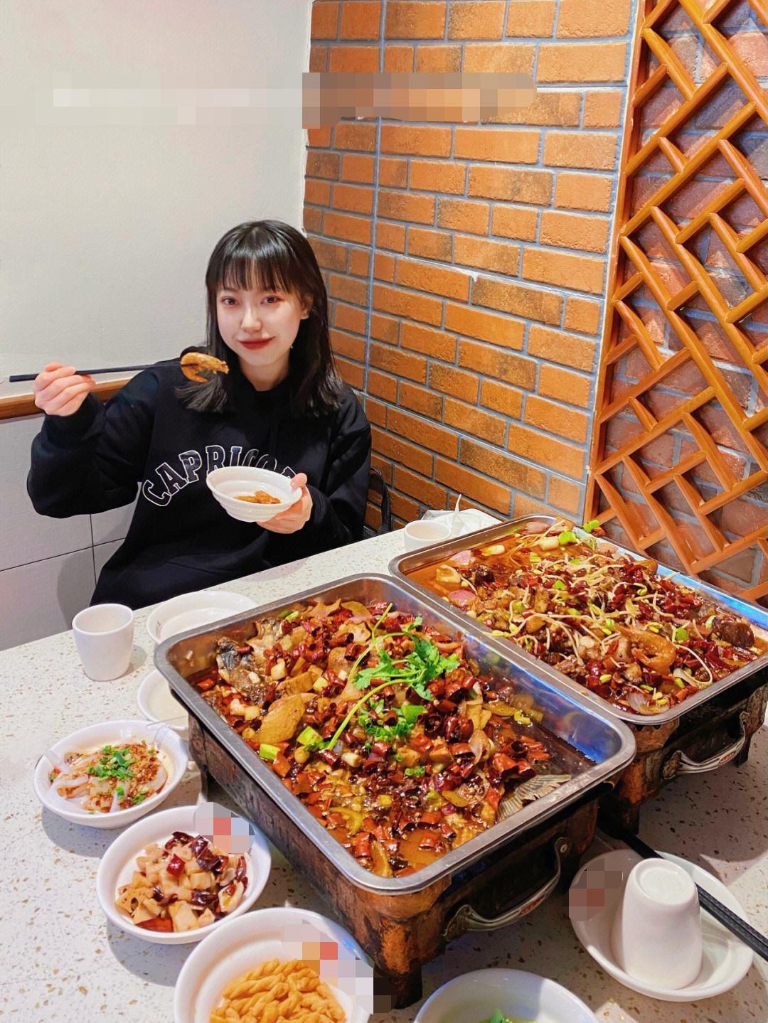 摆地摊烤鱼20元一条成本多少钱,摆摊烤鱼生意不好怎么做