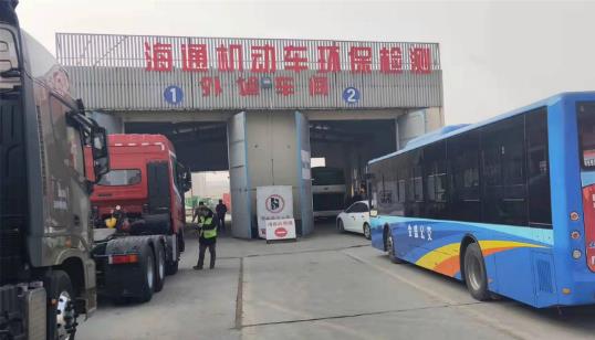 大货车加装长条射灯交警怎么处理,大货车射灯被罚