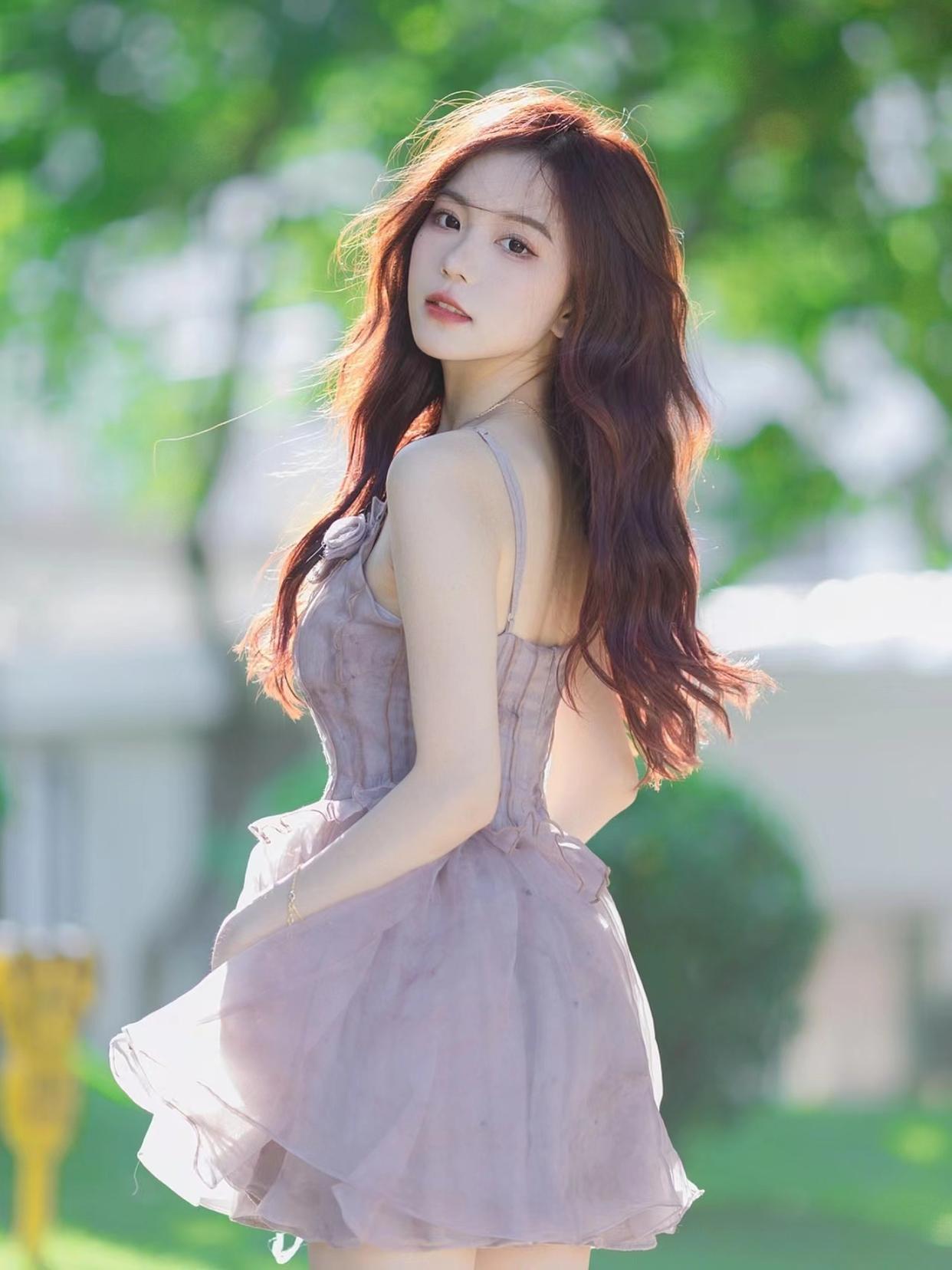 10秒教你学会摆拍再也不用剪刀手,16个摆拍动作告别剪刀手