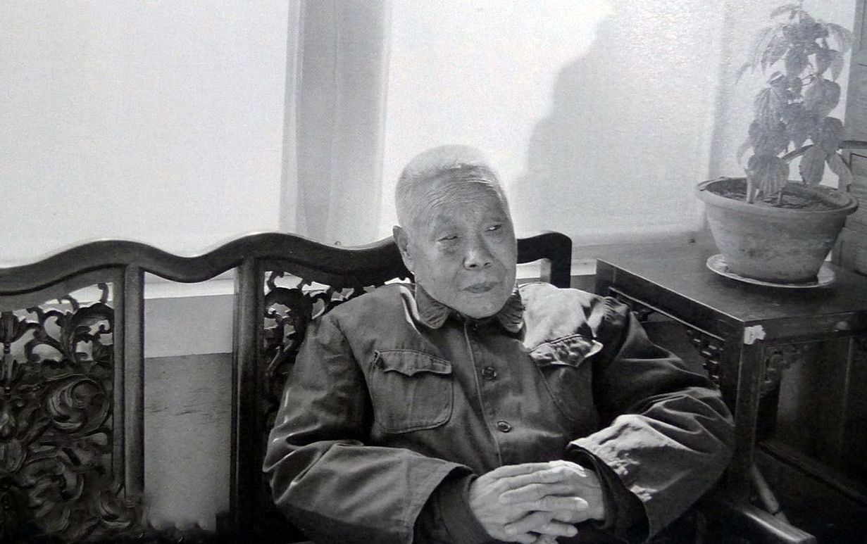 中国最后一个太监，净身不久后溥仪退位，国家救济后他活到94岁