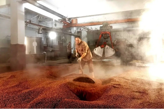 白酒造假技术视频大全,白酒造假手段视频