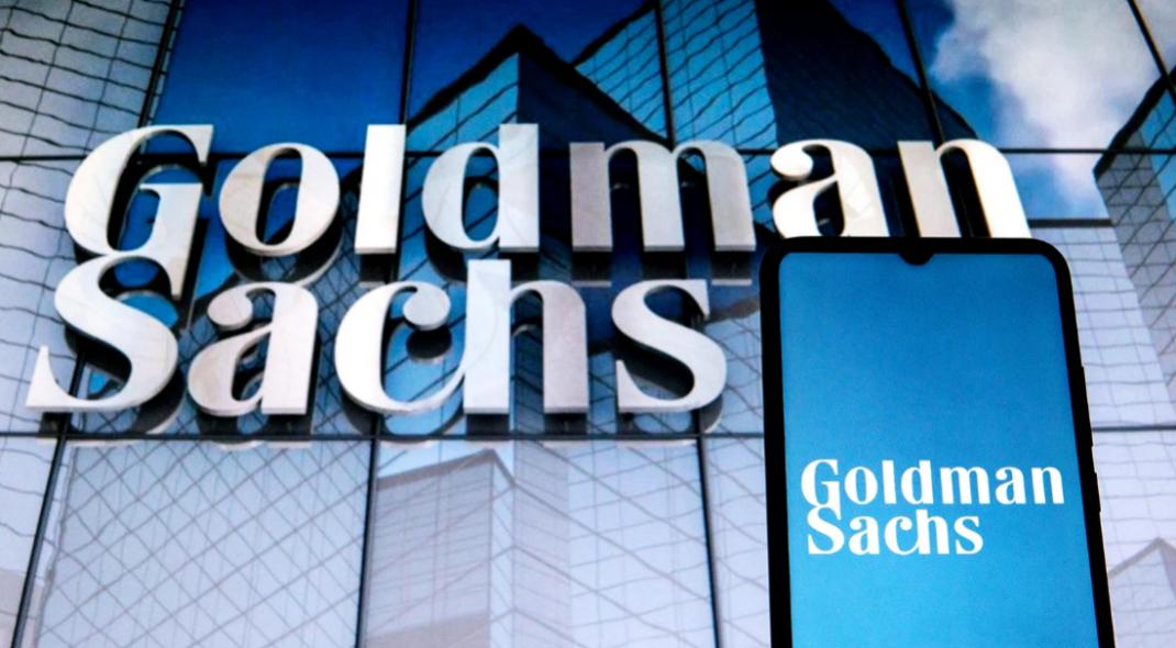 华尔街做空黄金遇到中国大妈采访,中美2024年金融战对黄金价格影响