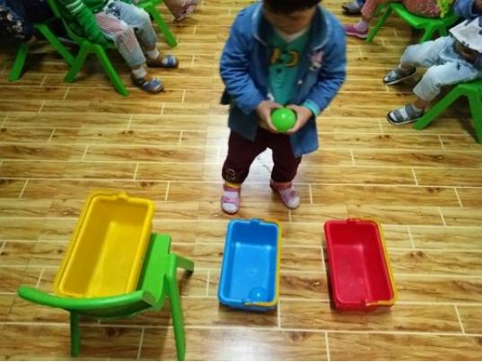 怎样正确引导孩子认颜色,怎么引导宝宝识别颜色