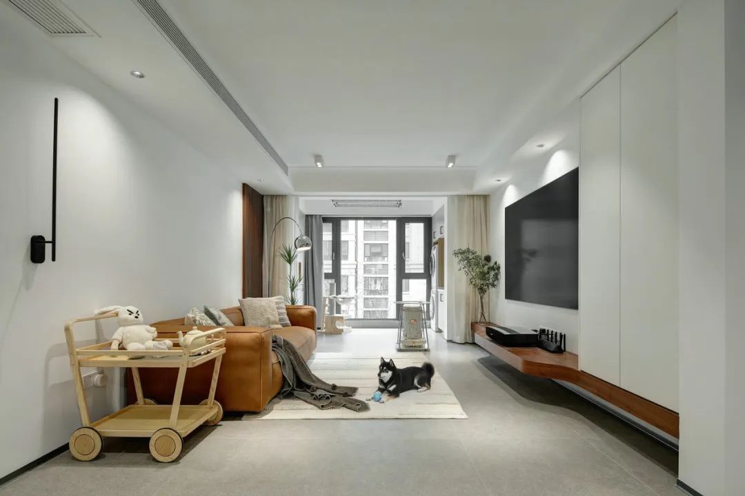 看了女人才知道什么是气质,如何把大白墙改造更高级