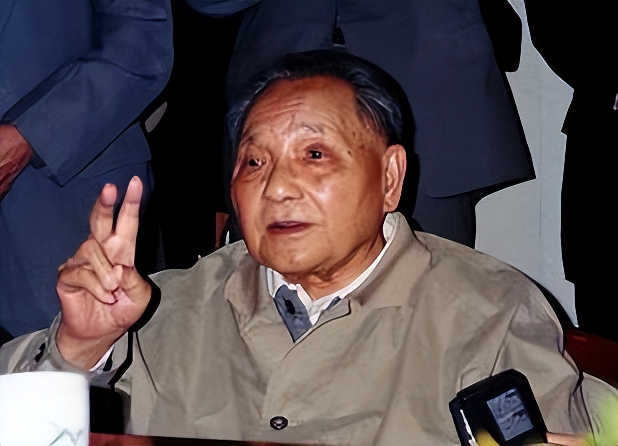 1986年华莱士问：台湾有何必要同大陆统一？邓公耐心说出三个原因