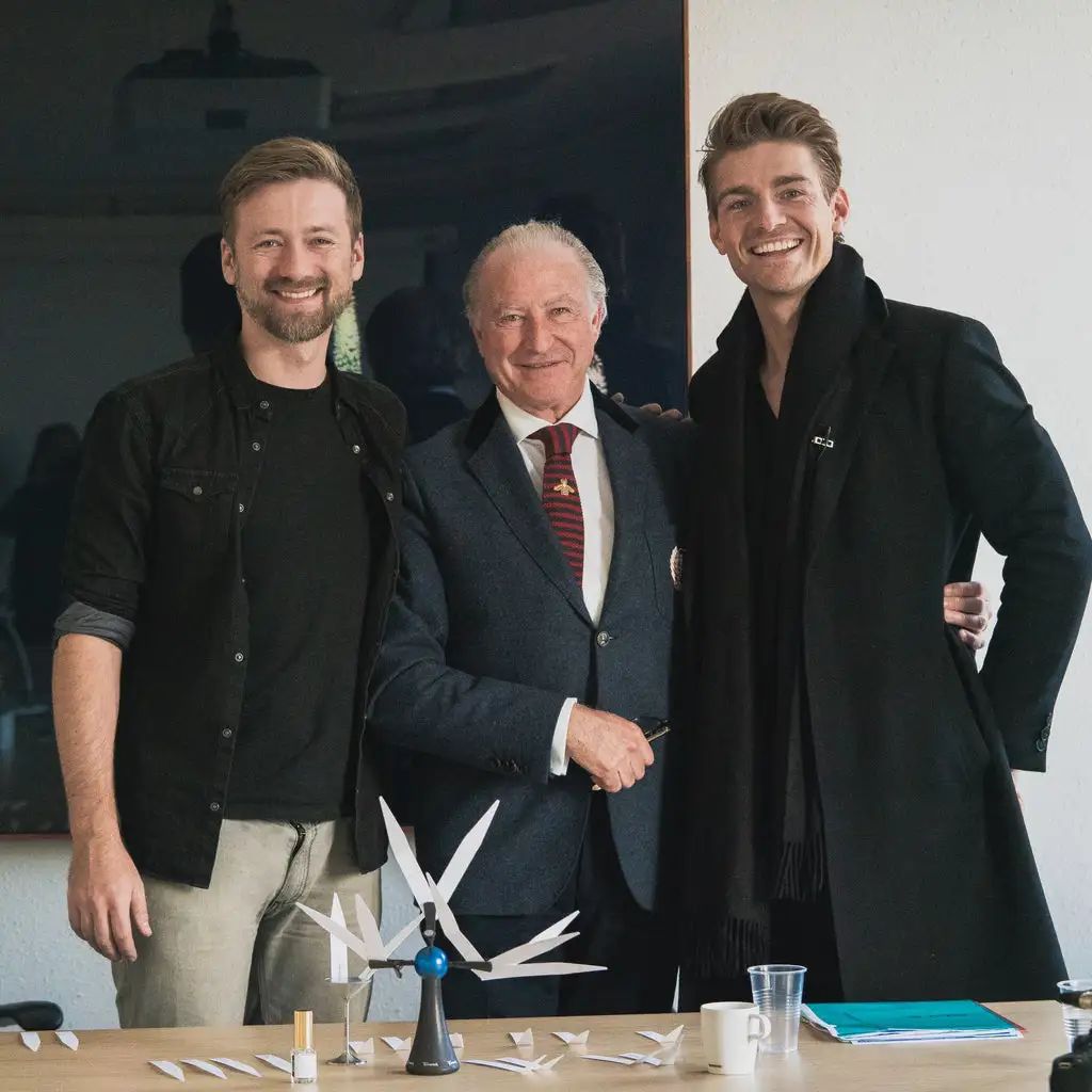 FragranceOne发展之路—从YouTube出发到八位数规模的香水公司