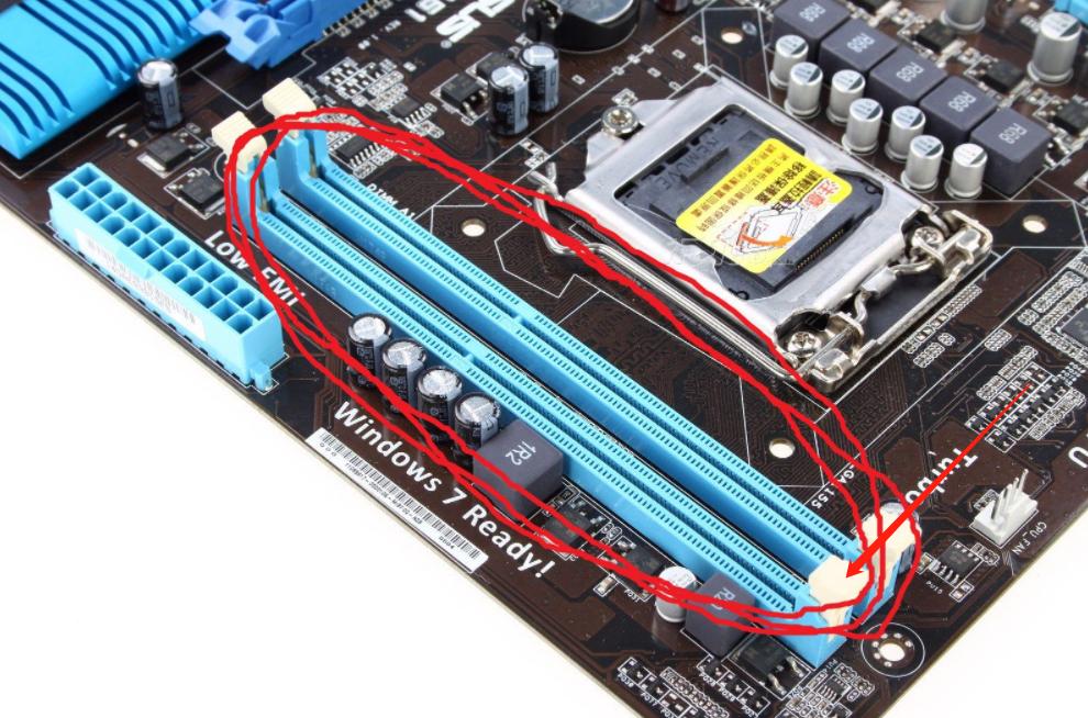 笔记本电脑屏幕开机黑屏,电脑屏幕黑屏怎么办能听到开机声