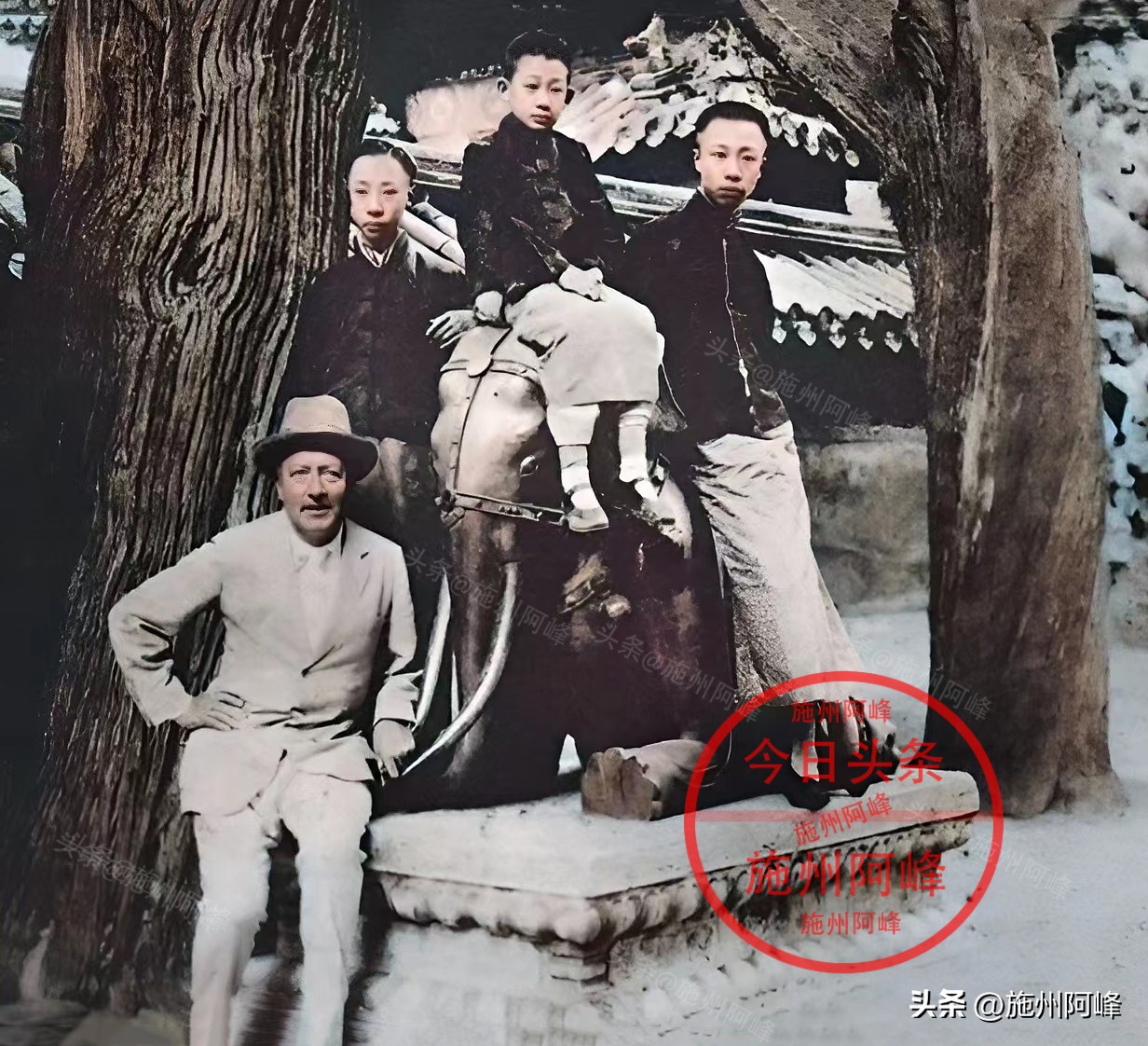 末代皇帝溥仪的真实照片,清朝末代皇帝溥仪简介