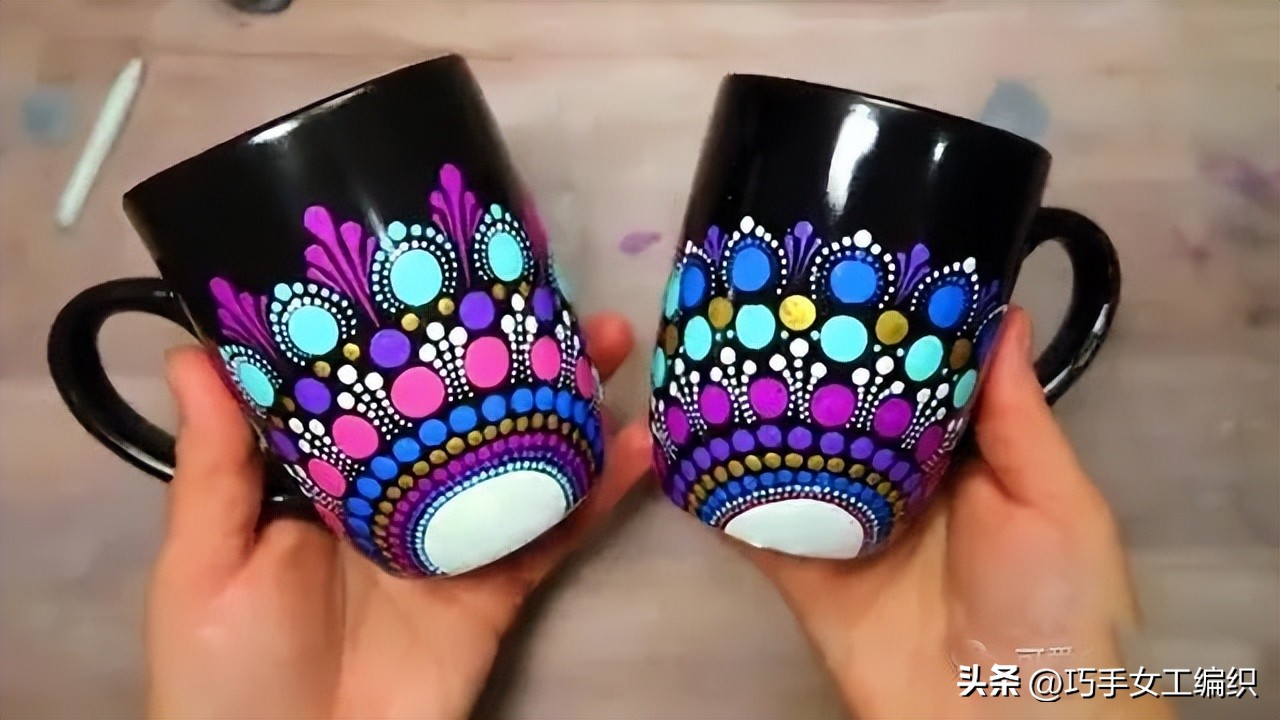 她用粗细不同的铅笔，棉签，牙签，筷子…竟把家里的旧物翻了个新